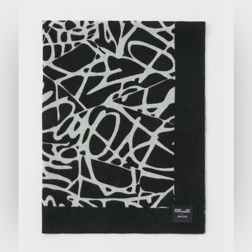 Diane Von Furstenber Jacquard-weave wool blanket